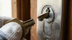 What to do when your key snaps in the lock: a calm, damage-free guide